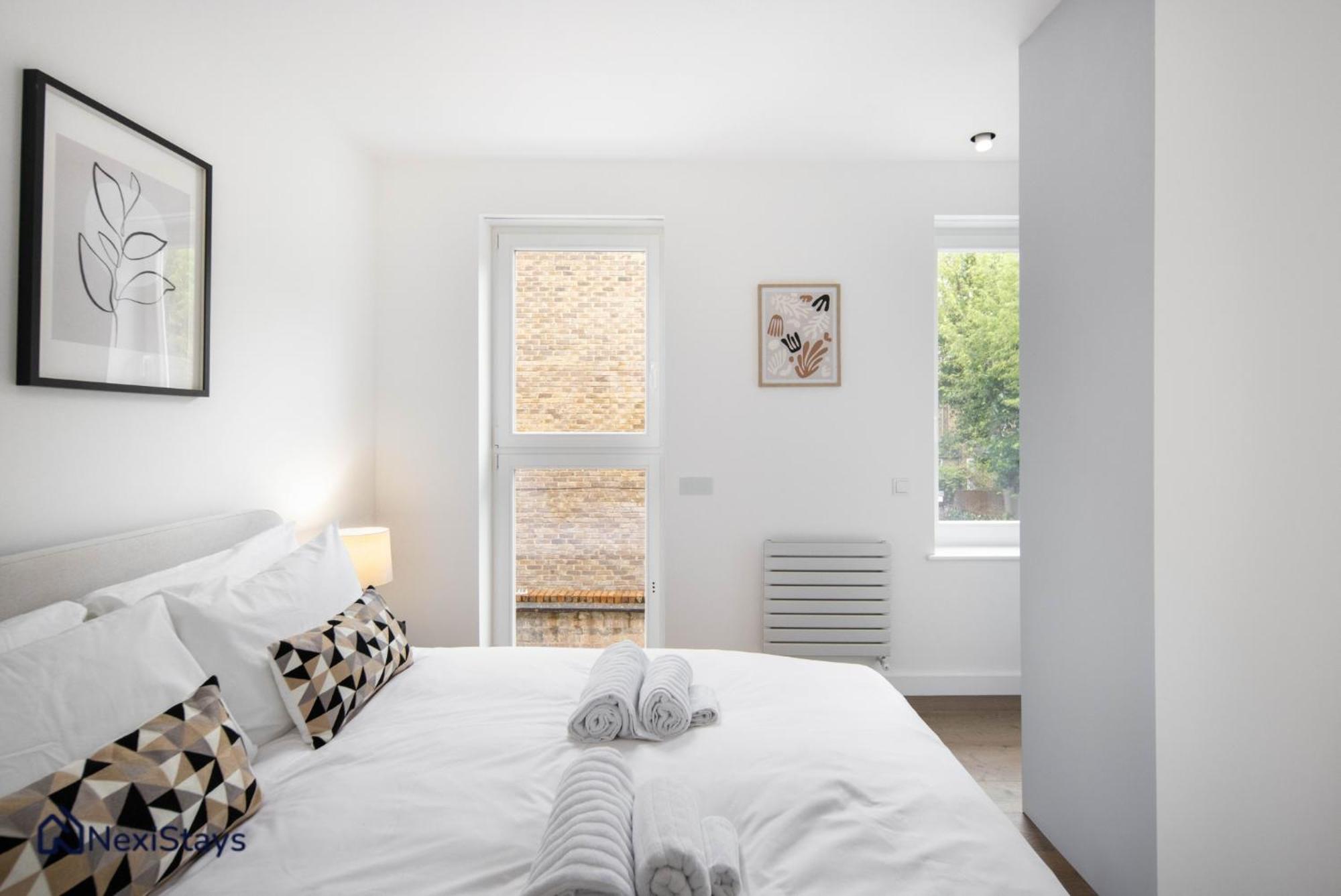 1 Min Walk To Euston Station, Modern Townhouse Apartment London Bagian luar foto